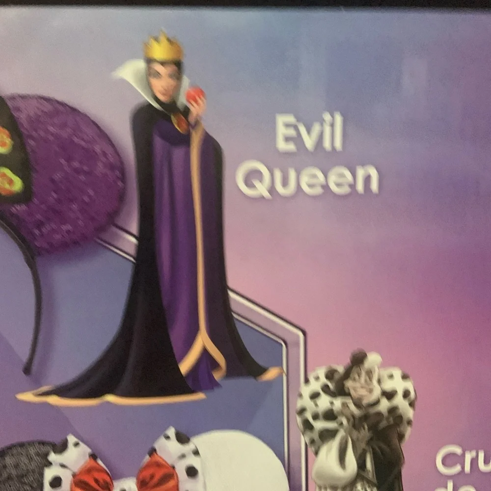 Disney Villains 5 Piece Ear Kit, New In Box